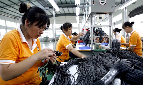 Chinese manufacturing orders decline by 20-30%, according to shippers, as consumers pull back on buying goods